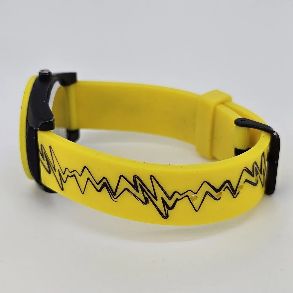 Pokemon Analog Watch 36MM Pikachu Dial‎ Black Yellow Plastic Bands New Battery